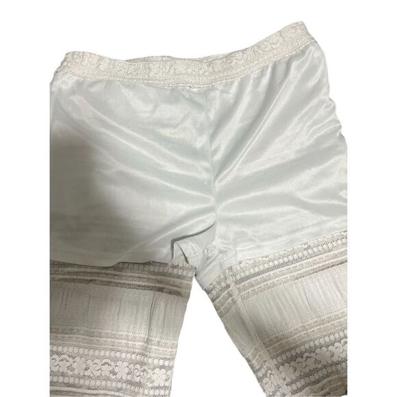Entro Boho White Crochet Lace Casual Stretchy Flare Style Pants - Picture 6 of 6